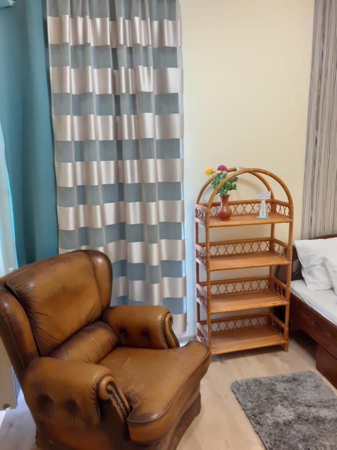 Macskafogo, Tunderi Szallas A Belvarosban Győr Buitenkant foto